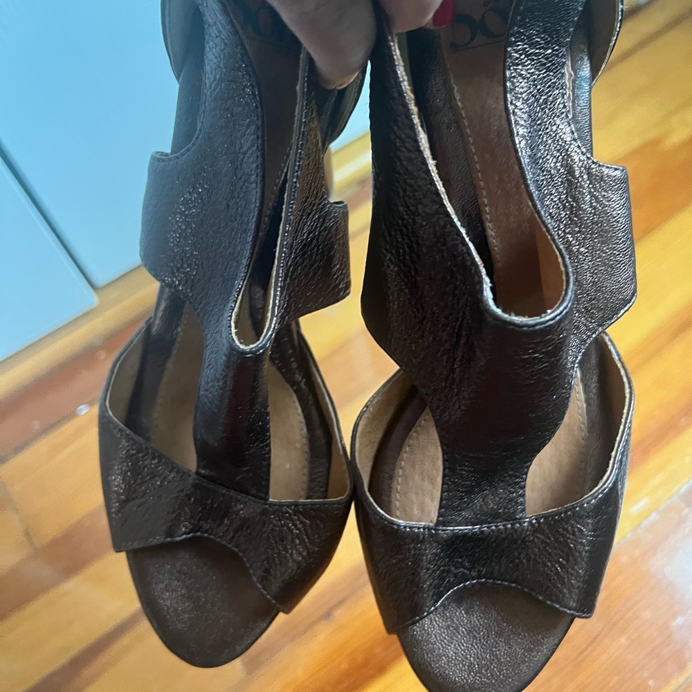 Excellent Condition! - image 2